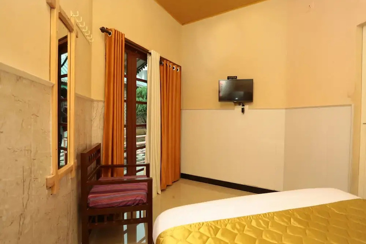 Room 2 of 14