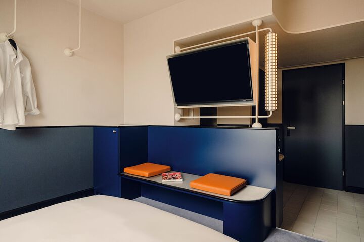 Room 28 of 57