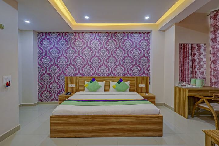 Room 13 of 29