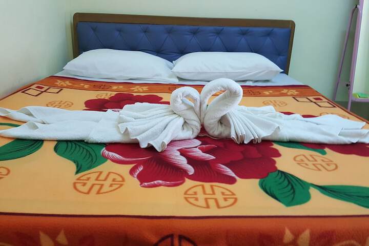 Room 6 of 20
