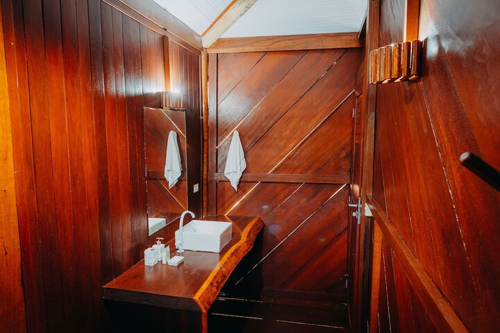 Room 42 of 66