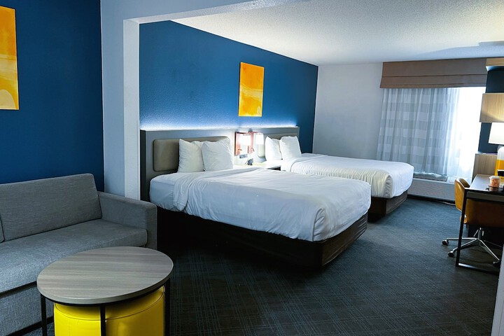 2 Queen Beds (4 of 18)