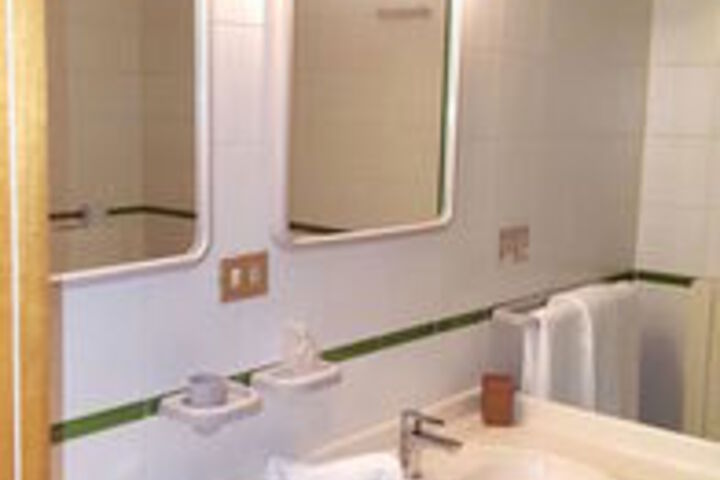 Room 2 of 19