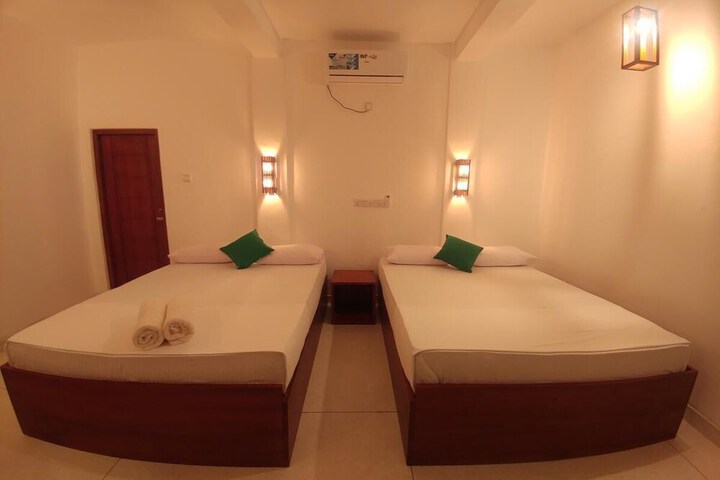 Room 2 of 8