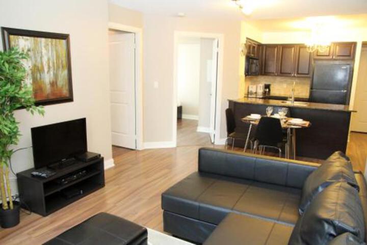 Exterior of Duke Furnished Suites - Mississauga City Centre II