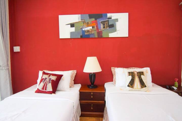 Room 14 of 28
