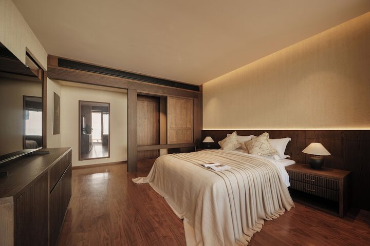 Room 49 of 99
