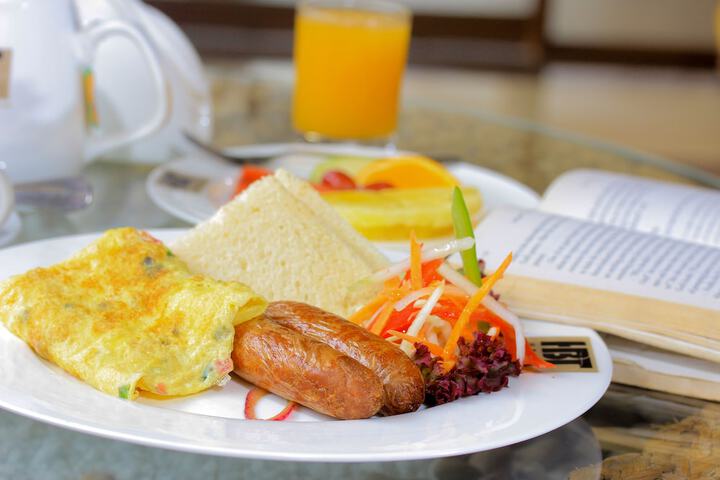 Breakfast/Coffee Service 56 of 75