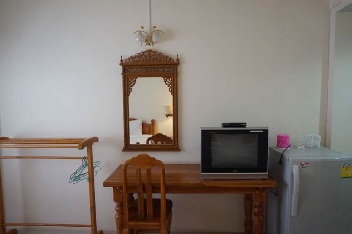Room 21 of 32