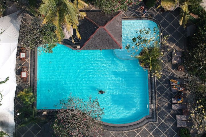 Hotel with Pool
