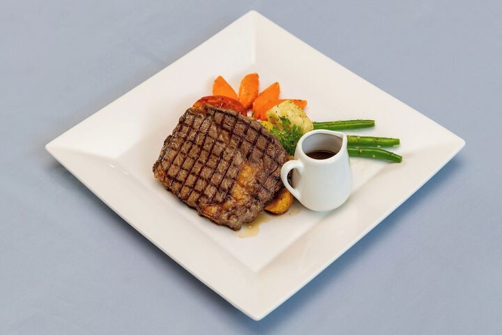Dining 48 of 56