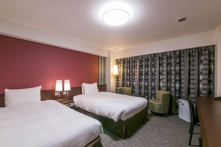 Room 12 of 41