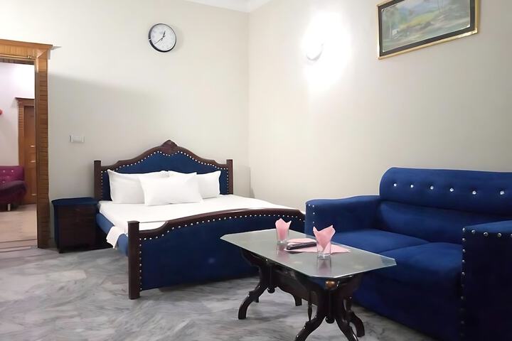 Room 3 of 17