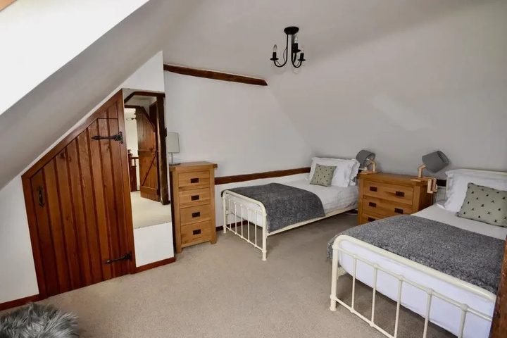 Room 2 of 14