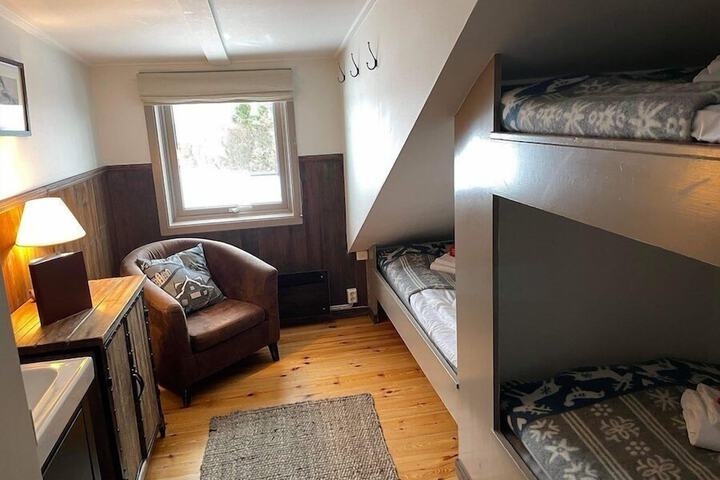 Room 9 of 62