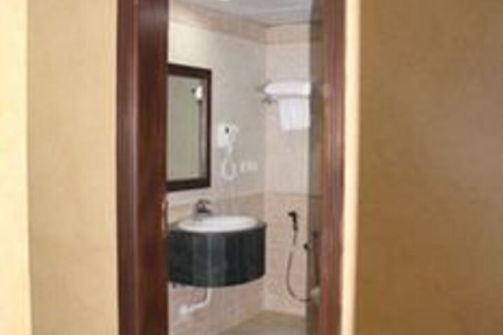 Room 4 of 49