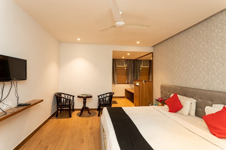 Room 12 of 69