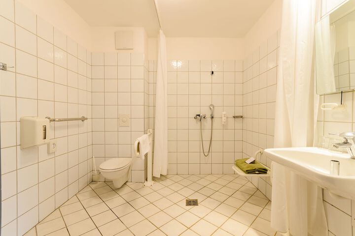 Room 11 of 51