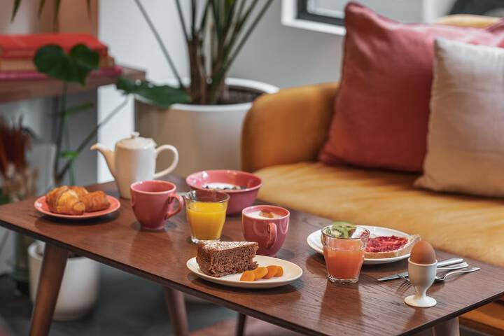 Breakfast/Coffee Service 96 of 103