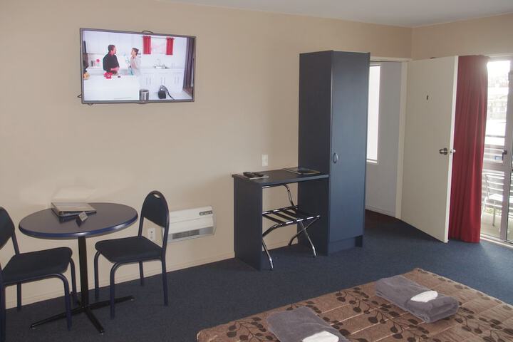 Room 9 of 60