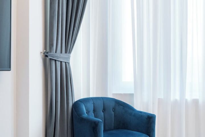 Room 21 of 208