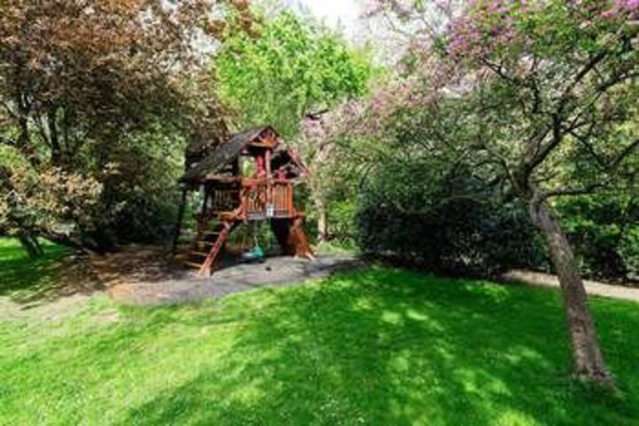 Property Grounds 37 of 41