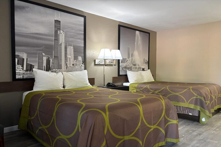 Room 15 of 28