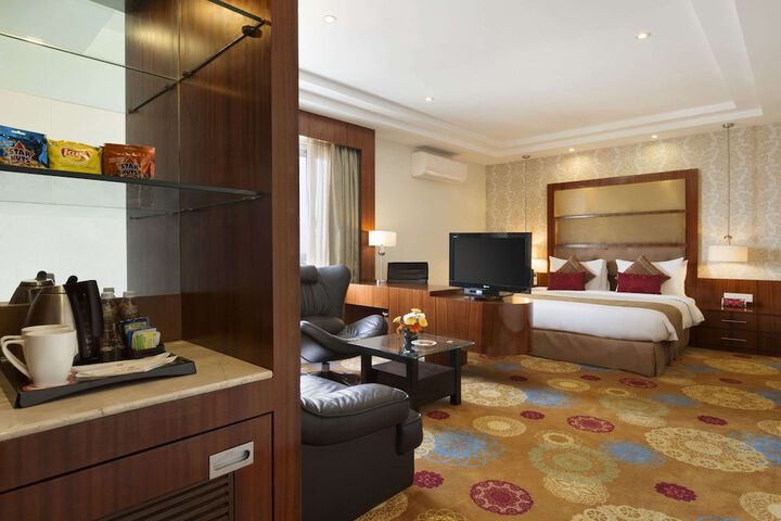 Room 17 of 47