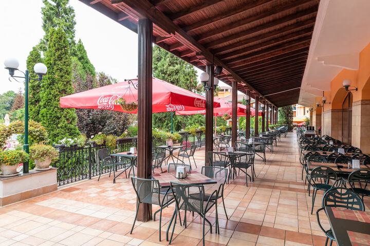 Terrace/Patio 32 of 33