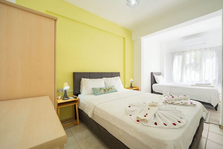 Room 16 of 33