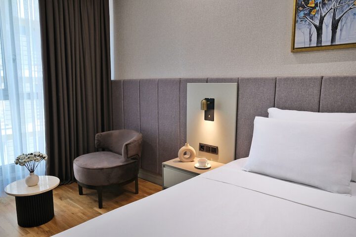 Room 26 of 71