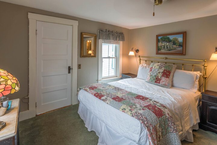 Room 2 of 75