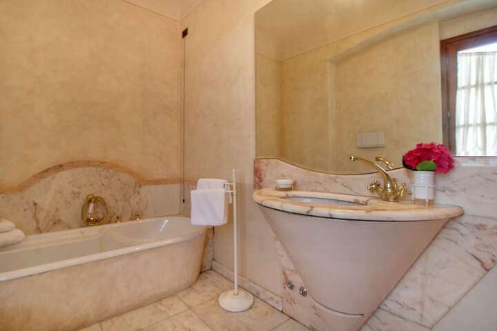 Clean Restrooms