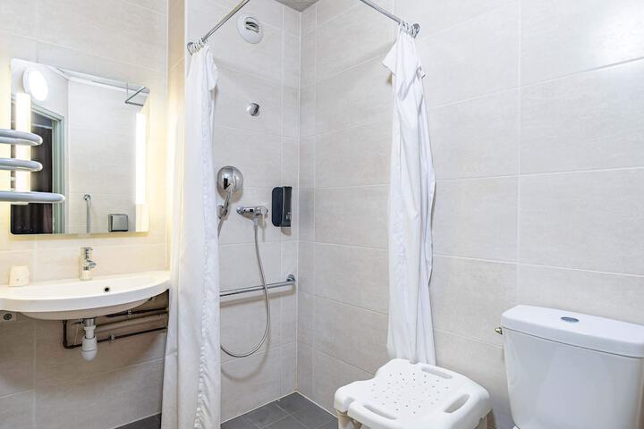 Clean Restrooms