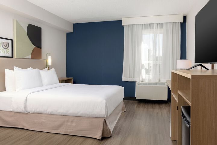 Room 10 of 44