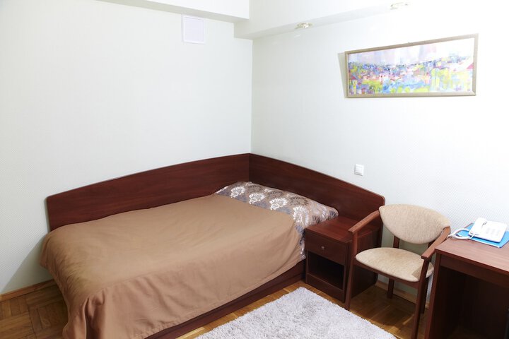 Room 32 of 122