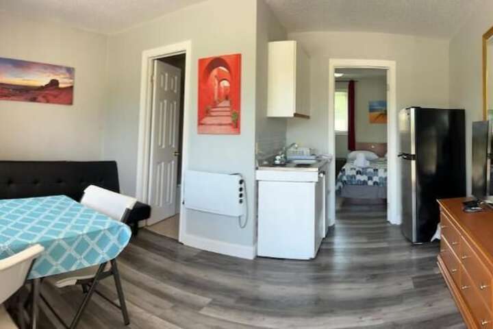 Room 3 of 10
