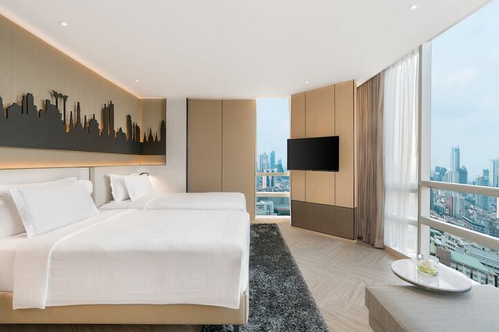 Room 15 of 113