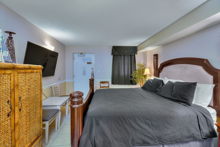 Room 3 of 79