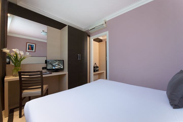 Room 7 of 35