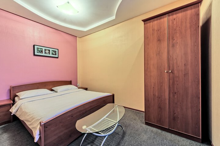 Room 15 of 40
