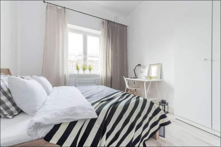 Room 4 of 19