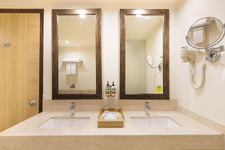 Clean Restrooms