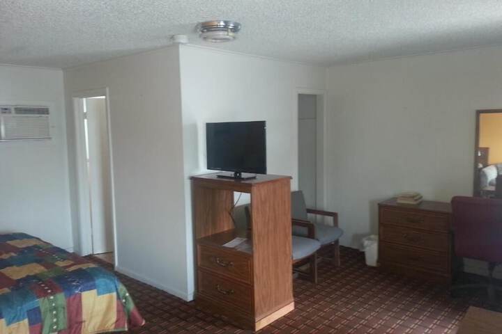 Room 11 of 22