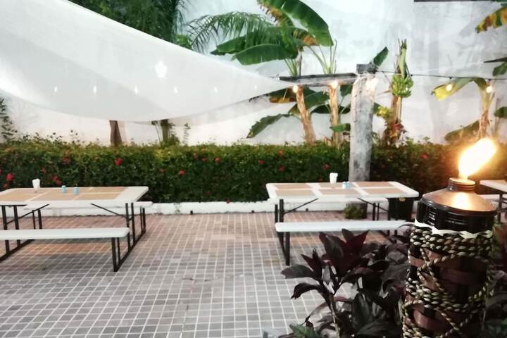 Hotel Exterior 86 of 93
