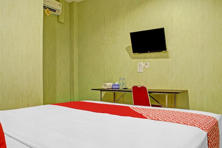 Room 10 of 27