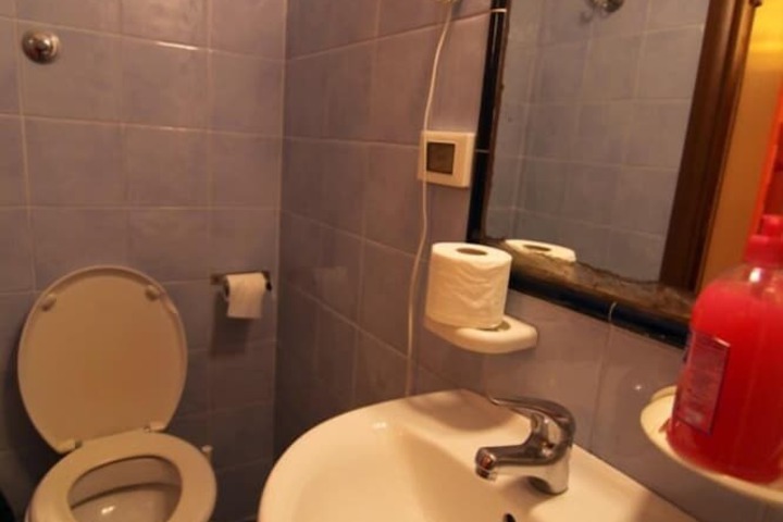 Room 15 of 20