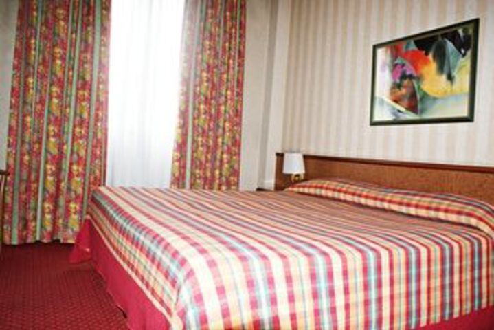 Room 19 of 43