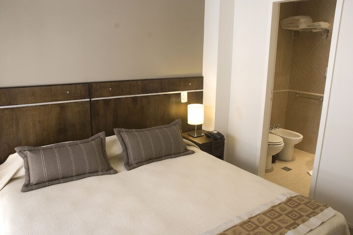 Room 12 of 26