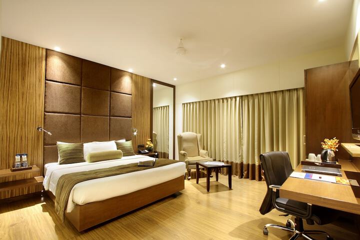 Room 16 of 42